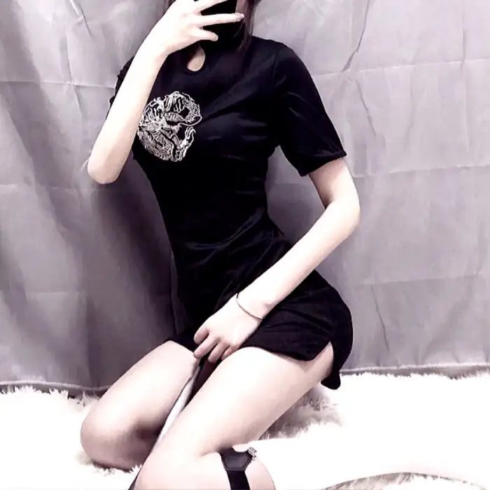 艳谍飘香